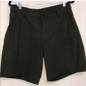 Lululemon men’s dark green shorts